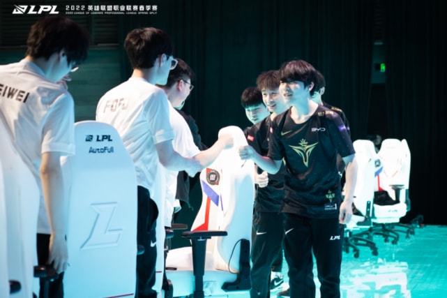 会窗口的焦 会窗口的焦