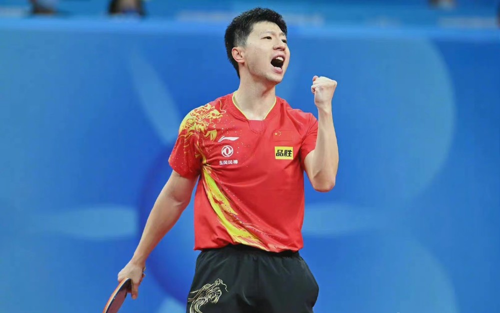 后于领先组 后于领先组